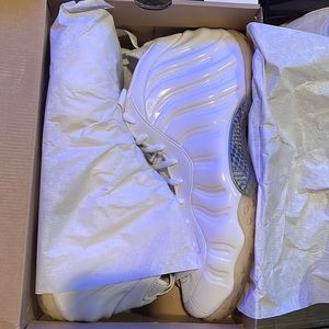 2013 air foamposite, one “white out“